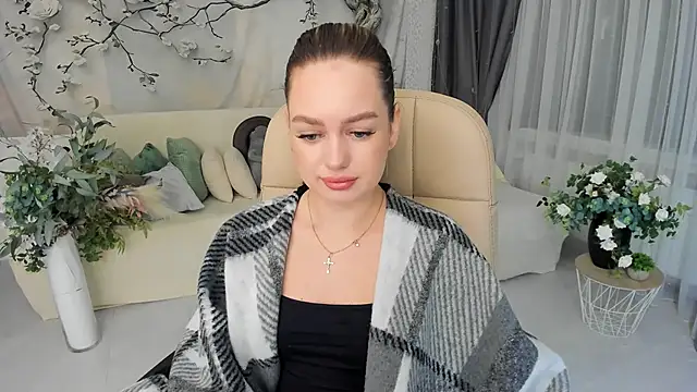 MiracleCurly online show from October 9, 2025, 6:08 pm