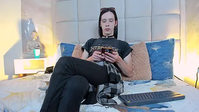 Hecatee 77 online show from October 13, 2025, 7:37 pm