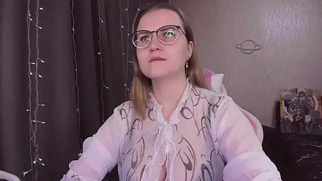 MissBrightShine online show from October 28, 2025, 10:25 am