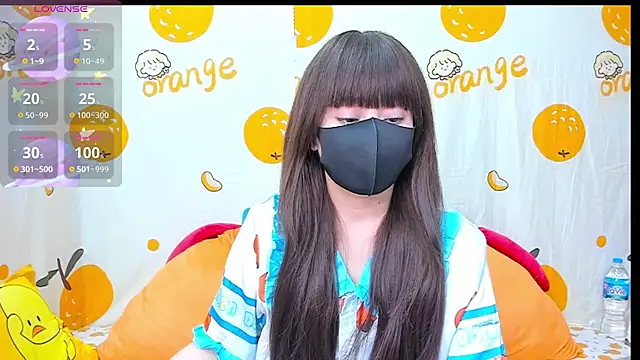 alonelove   online show from October 31, 2025, 2:41 am