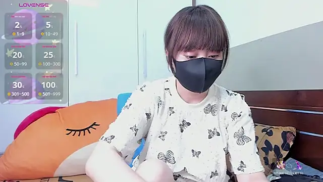 Snapshot of alonelove__ chatting on September 13, 2025, 2:22 am alonelove online show from September 13, 2025, 2:22 am