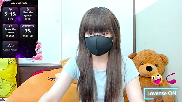 alonelove   online show from June 26, 2026, 2:17 am