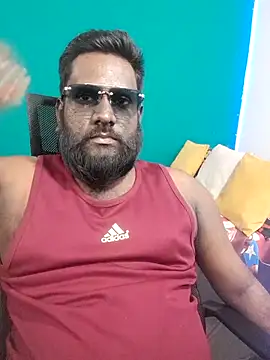 Snapshot of Rayansmith_ chatting on March 12, 2026, 1:33 am Rayansmith online show from March 12, 2026, 1:33 am