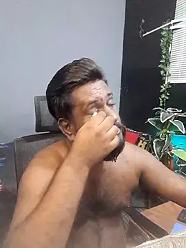 Rayansmith  online show from November 22, 2025, 8:18 pm