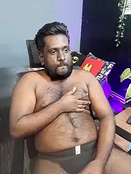 Rayansmith  online show from November 6, 2025, 2:37 am