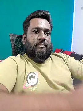 Snapshot of Rayansmith_ chatting on March 23, 2026, 11:48 pm Rayansmith online show from March 23, 2026, 11:48 pm