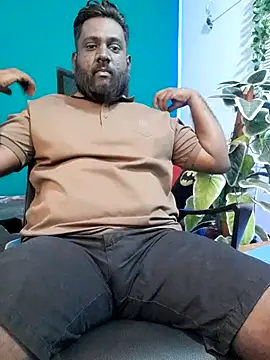 Rayansmith  online show from July 28, 2026, 9:47 pm