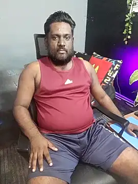 Rayansmith  online show from November 13, 2025, 10:35 pm