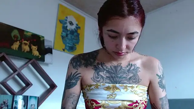 Snapshot of ZoeBakers_ chatting on November 16, 2025, 4:23 pm ZoeBakers online show from November 16, 2025, 4:23 pm