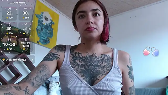 Snapshot of ZoeBakers_ chatting on November 6, 2025, 4:55 pm ZoeBakers online show from November 6, 2025, 4:55 pm