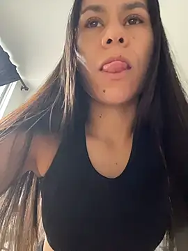 Snapshot of dominantandsubmissiveshow chatting on November 24, 2025, 9:15 pm dominantandsubmissiveshow online show from November 24, 2025, 9:15 pm