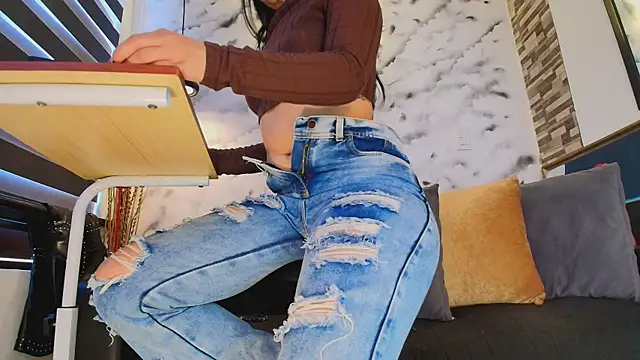 Snapshot of Sophie_LittleS chatting on March 15, 2026, 12:12 pm Sophie LittleS online show from March 15, 2026, 12:12 pm