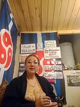 Snapshot of black_lady731 chatting on May 11, 2026, 2:45 pm black lady731 online show from May 11, 2026, 2:45 pm