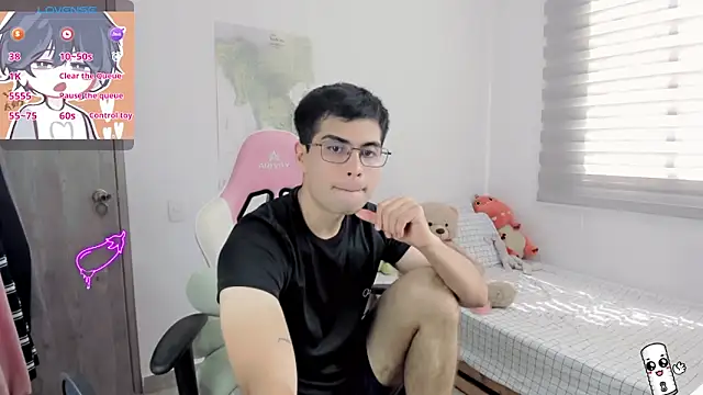 lucas cute online show from May 21, 2026, 6:38 pm