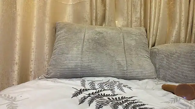 Snapshot of Sugarcun69 chatting on October 12, 2025, 12:12 am Sugarcun69 online show from October 12, 2025, 12:12 am