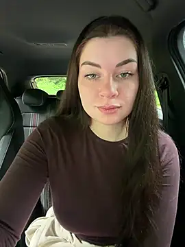Snapshot of EllyNora chatting on June 12, 2026, 1:42 pm EllyNora online show from June 12, 2026, 1:42 pm