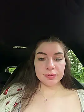 Snapshot of EllyNora chatting on July 18, 2026, 2:47 pm EllyNora online show from July 18, 2026, 2:47 pm