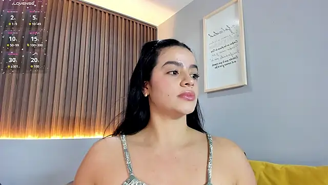 Paula Desousa online show from July 14, 2026, 7:31 pm