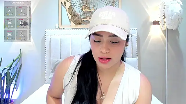 Paula Desousa online show from October 11, 2025, 7:26 pm