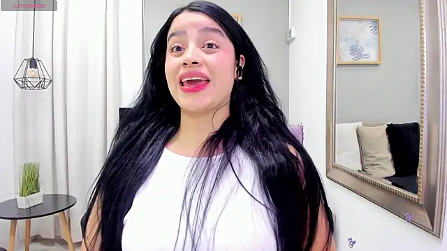 Paula Desousa online show from July 2, 2026, 1:28 am