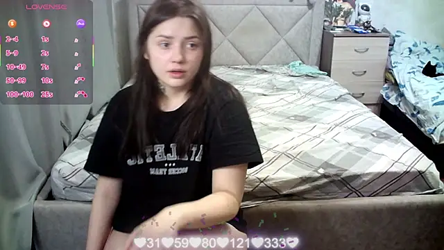juliettkalen online show from May 8, 2026, 4:27 am