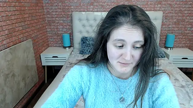 Snapshot of Holliy_Cooper chatting on October 26, 2025, 12:16 pm Holliy Cooper online show from October 26, 2025, 12:16 pm