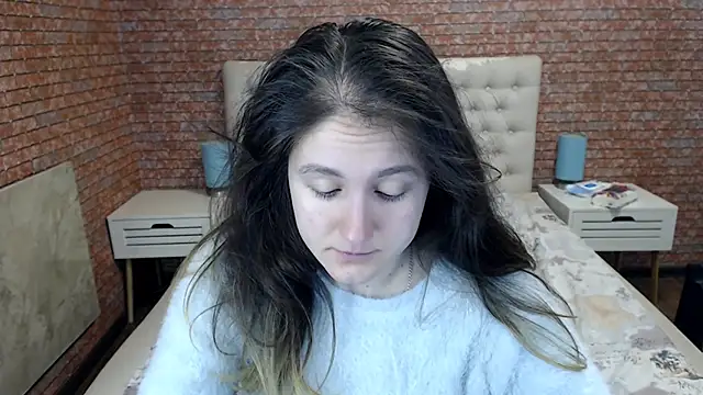 Snapshot of Holliy_Cooper chatting on October 17, 2025, 8:17 am Holliy Cooper online show from October 17, 2025, 8:17 am