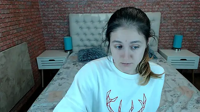 Snapshot of Holliy_Cooper chatting on November 29, 2025, 9:31 am Holliy Cooper online show from November 29, 2025, 9:31 am