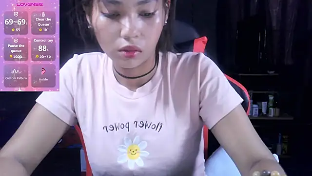 Snapshot of Meili_ chatting on October 19, 2025, 5:32 am Meili online show from October 19, 2025, 5:32 am