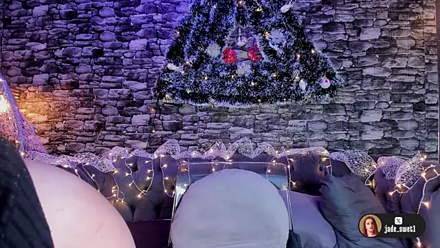 jade swet online show from December 19, 2025, 9:33 am