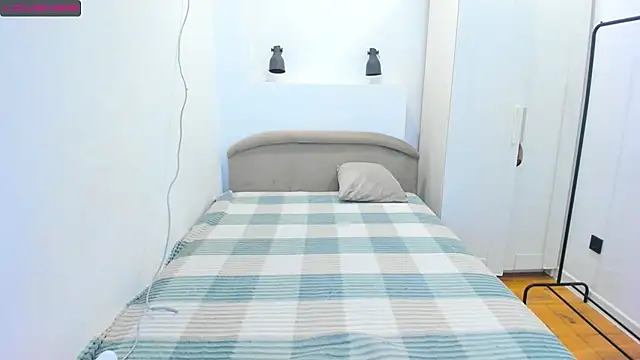 Snapshot of liloneforyou chatting on October 27, 2025, 12:50 pm liloneforyou online show from October 27, 2025, 12:50 pm