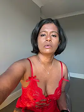 RoseMelanie online show from April 28, 2026, 7:02 am