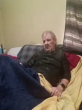 Snapshot of cmagic9 chatting on March 18, 2026, 1:46 pm cmagic9 online show from March 18, 2026, 1:46 pm