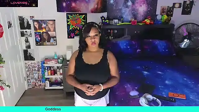 temptressbeauty24 online show from January 7, 2026, 10:15 pm