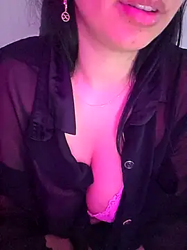 Snapshot of Zeina2024 chatting on April 16, 2026, 7:14 pm Zeina2024 online show from April 16, 2026, 7:14 pm