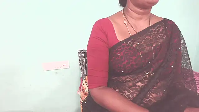 shrutitelugu69 online show from May 2, 2026, 4:34 pm