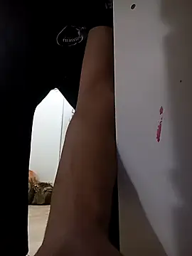 emrehliug12 online show from September 15, 2025, 4:24 am