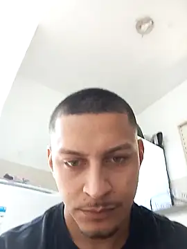 emrehliug12 online show from September 12, 2025, 4:40 pm