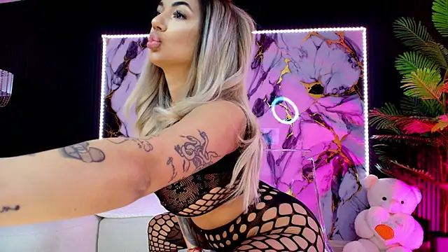 Snapshot of yuukenzi chatting on March 8, 2026, 8:06 am yuukenzi online show from March 8, 2026, 8:06 am