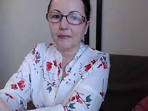 Snapshot of Alma44 chatting on December 16, 2025, 6:17 am Alma44 online show from December 16, 2025, 6:17 am