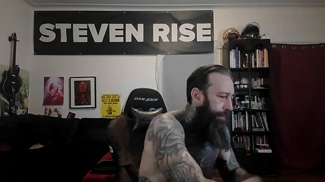 Snapshot of StevenRiseNYC chatting on June 8, 2026, 11:00 am StevenRiseNYC online show from June 8, 2026, 11:00 am