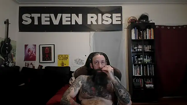 Snapshot of StevenRiseNYC chatting on June 10, 2026, 12:39 pm StevenRiseNYC online show from June 10, 2026, 12:39 pm