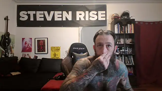 Snapshot of StevenRiseNYC chatting on May 30, 2026, 10:43 am StevenRiseNYC online show from May 30, 2026, 10:43 am