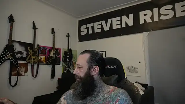 Snapshot of StevenRiseNYC chatting on July 4, 2026, 9:26 am StevenRiseNYC online show from July 4, 2026, 9:26 am