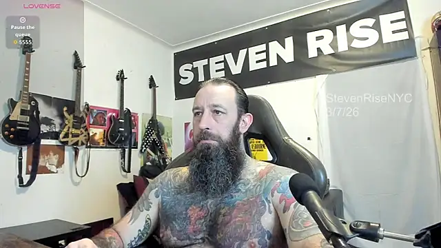 Snapshot of StevenRiseNYC chatting on March 7, 2026, 1:16 pm StevenRiseNYC online show from March 7, 2026, 1:16 pm