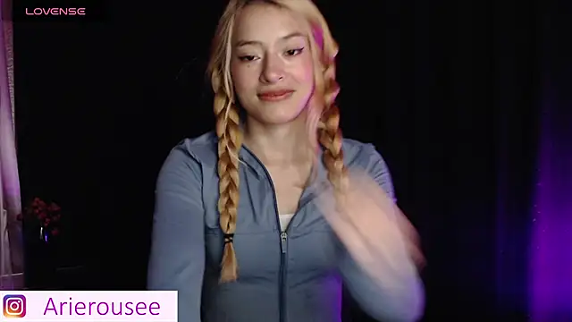 Snapshot of arie_rousee_sub chatting on November 8, 2025, 11:52 pm arie rousee sub online show from November 8, 2025, 11:52 pm