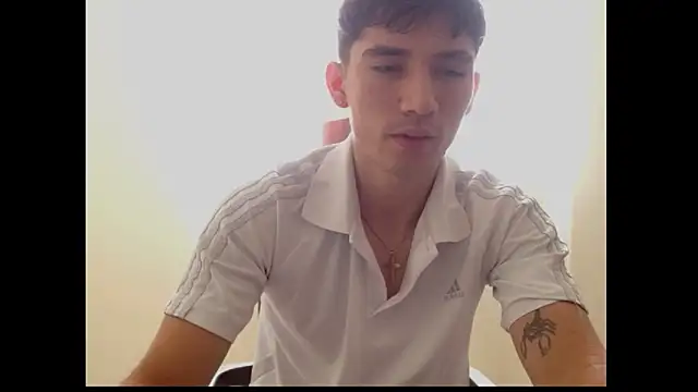 Snapshot of ChicoMaloFfF chatting on November 30, 2025, 5:14 pm ChicoMaloFfF online show from November 30, 2025, 5:14 pm