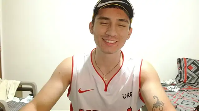 ChicoMaloFfF online show from May 3, 2026, 1:33 am