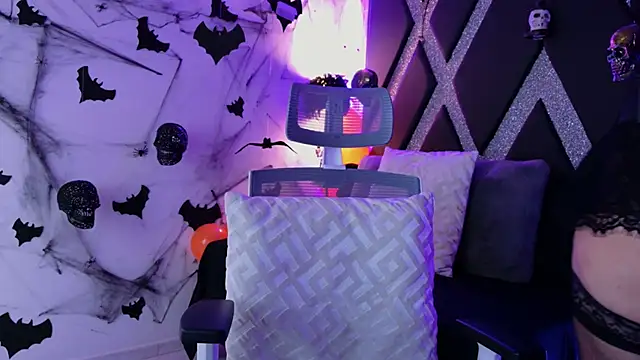 Snapshot of blonde_cat15 chatting on October 31, 2025, 2:08 am blonde cat15 online show from October 31, 2025, 2:08 am