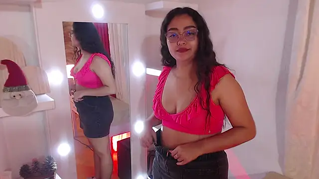  Kim  M online show from December 22, 2025, 11:21 am